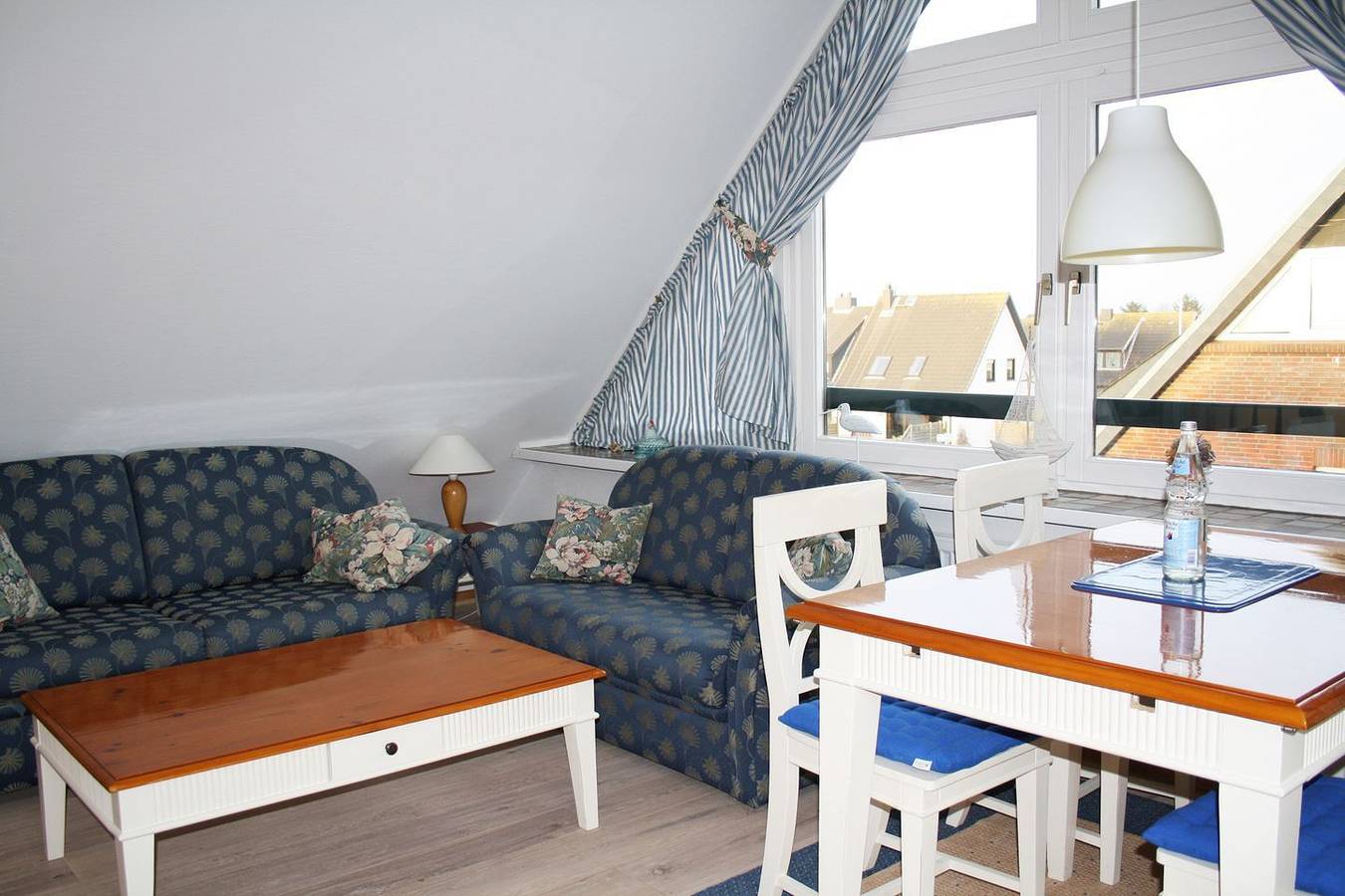 Ganze Wohnung, Komfortable Ferienwohnung Liiger Hörn Dg in Tinnum mit Sauna und Garten in Tinnum, Sylt (Gemeinde)