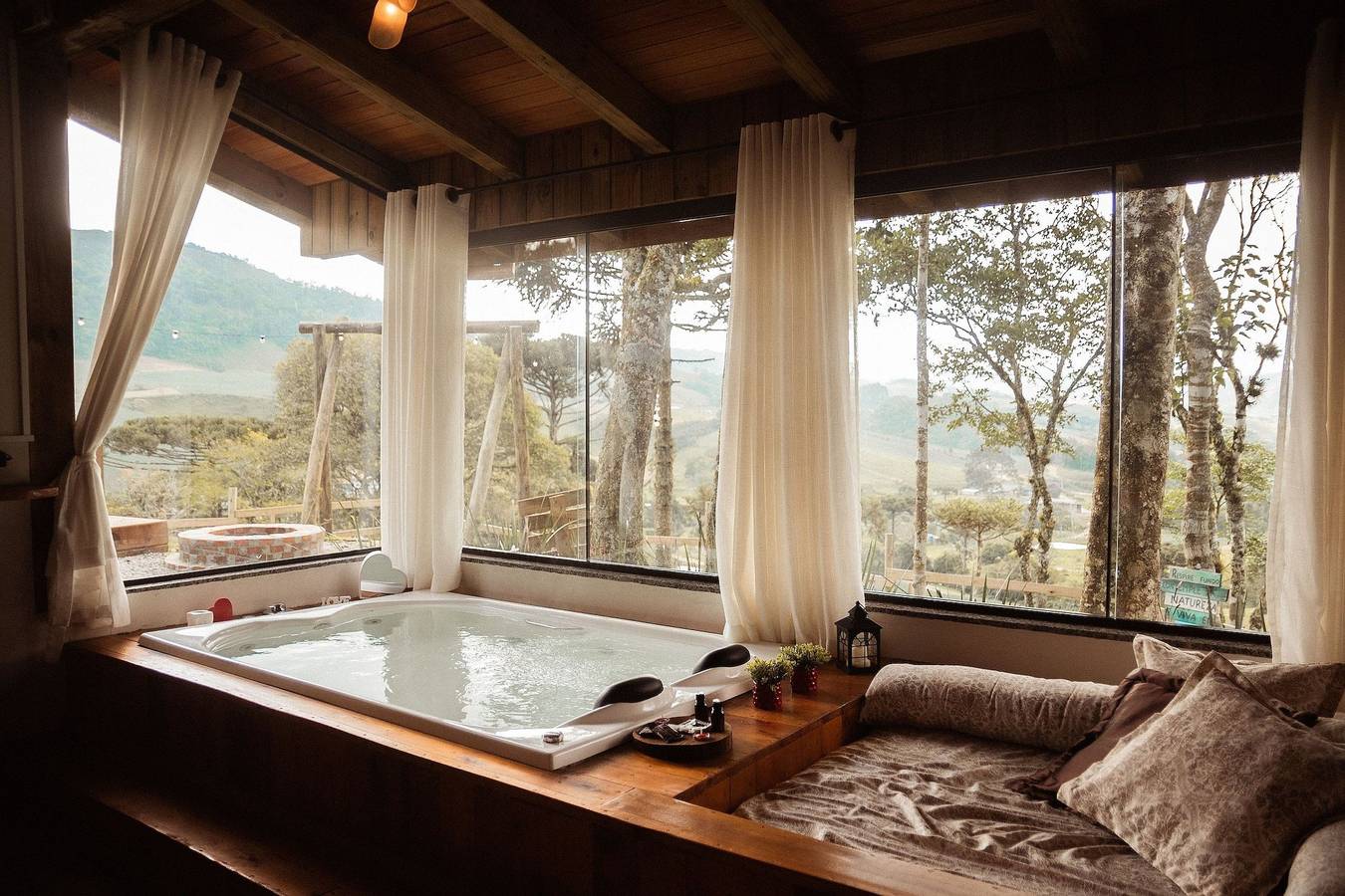 Chalé Caminho do Sol - 2 - Com Jacuzzi e Lareira in Rancho Queimado, Santa Catarina