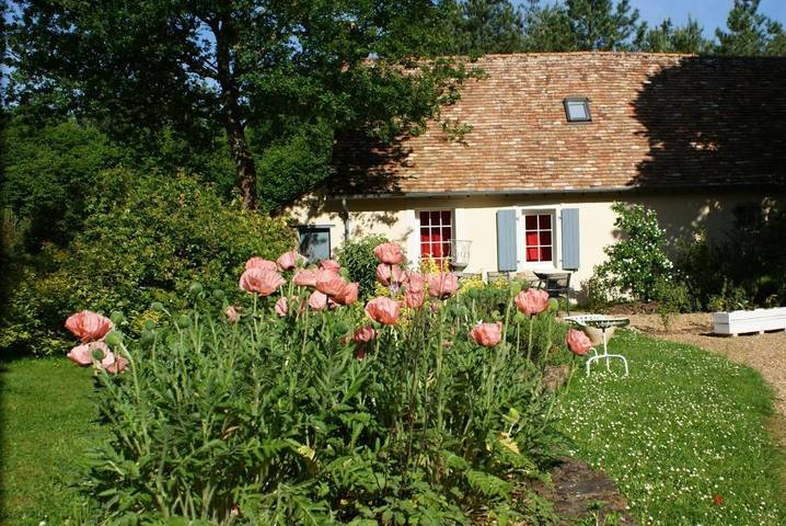 Gîte pour 5 personnes, avec jardin ainsi que vue et piscine à Saint-Jean-du-Bois