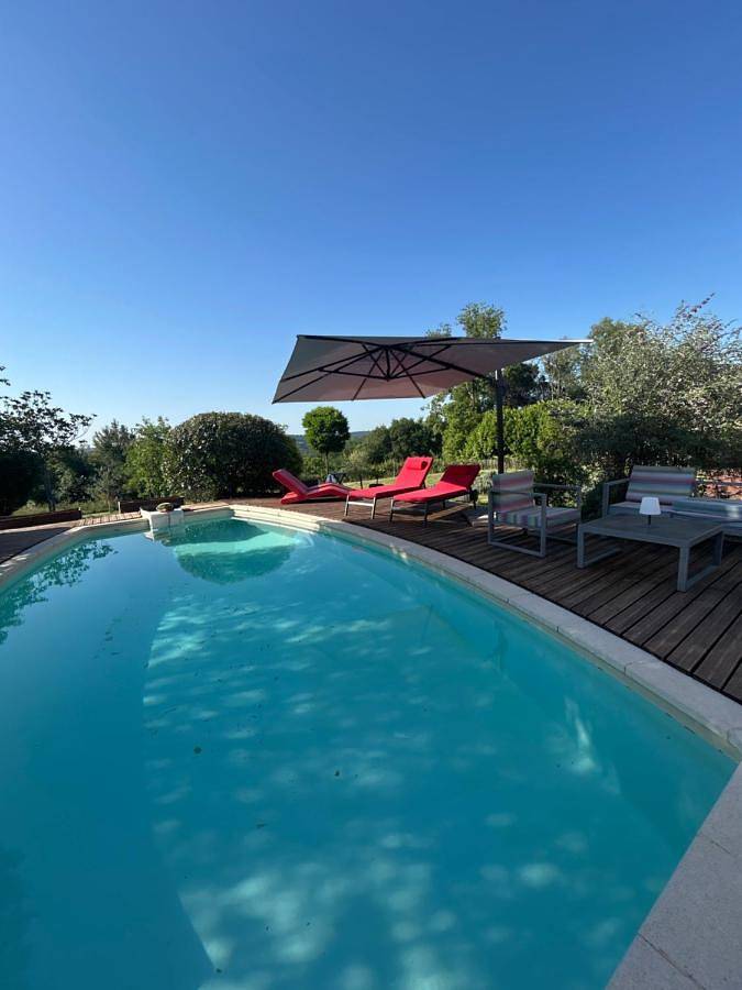 Location de vacances pour 2 personnes, avec Terrasse et Jardin ainsi que Piscine et Vue à Saint-Maime-de-Péreyrol - 4