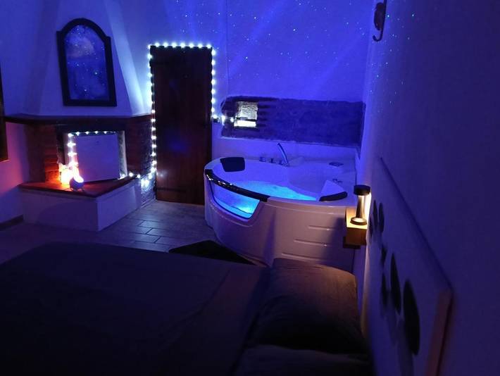 Gîte pour 4 personnes, avec jardin ainsi que vue et piscine, adapté aux familles à Tuoro sul Trasimeno - 4