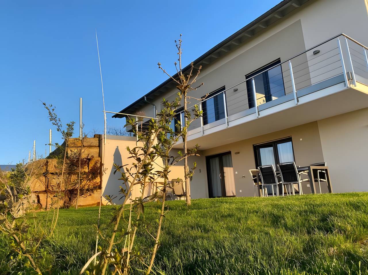 Ganze Wohnung, Ferienwohnung 'Nr 2' mit Bergblick, Gemeinschaftsterrasse und Wi-Fi in Vaihingen an der Enz, Kraichgau
