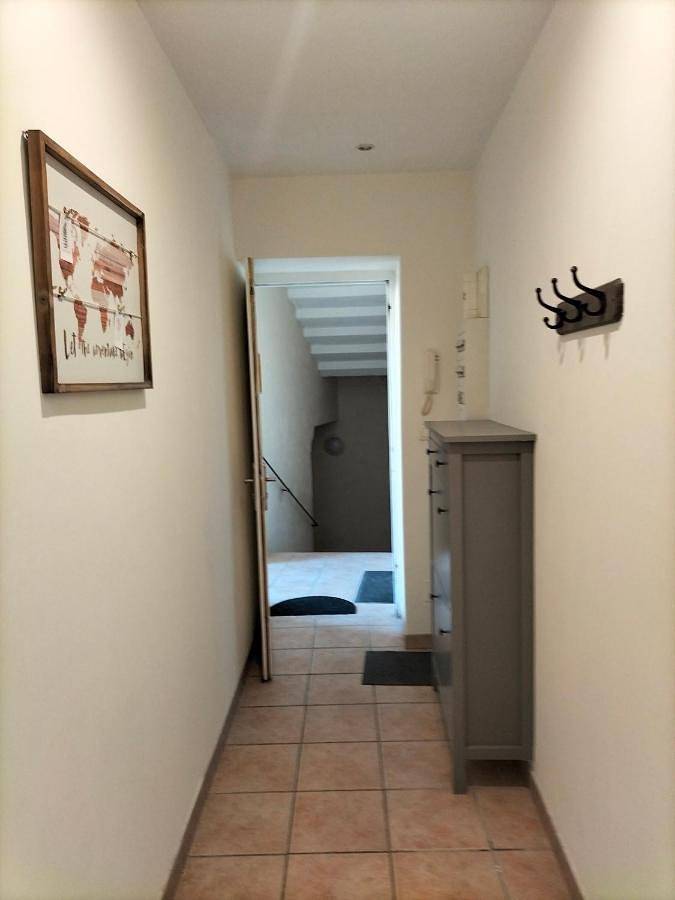 Appartement entier, Two-Bedroom Apartment in Vers-Pont-du-Gard, Région de Nîmes