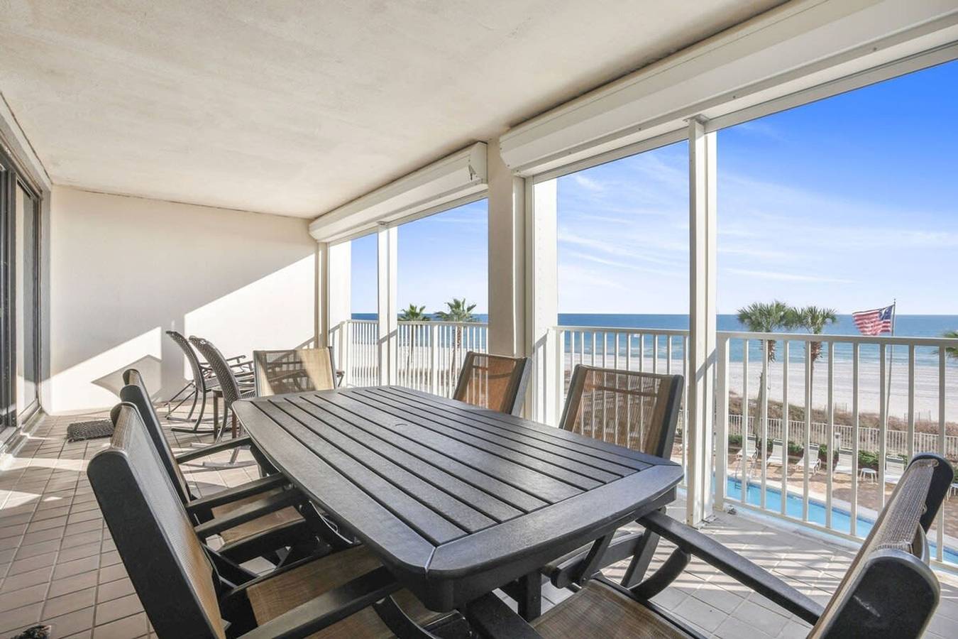 Ganze Wohnung, Windward Pointe 305 3rd floor Beachfront pool in Orange Beach, Mobile Bay