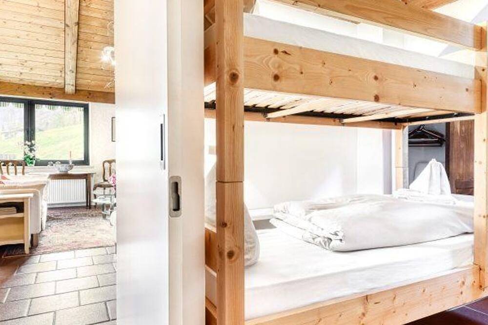 Ganze Wohnung, Chalet Zentral Bach by A-Appartments - Ferienwohnung in Rätikon Gebirgsgruppe, Brand