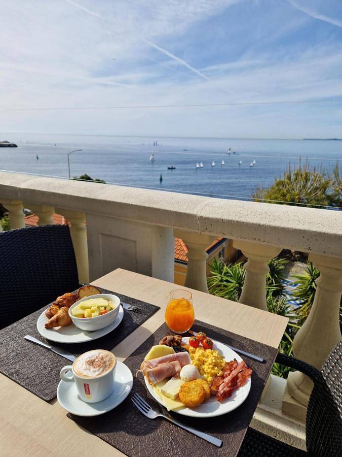 Hôtel pour 4 personnes, avec vue et jardin dans Le Boulevard Frank Pilatte