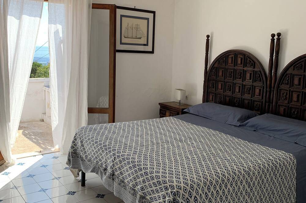 Ponza Hafen, prestigeträchtiges Haus, große Terrasse und herrlicher Meerblick in Ponza, Latium