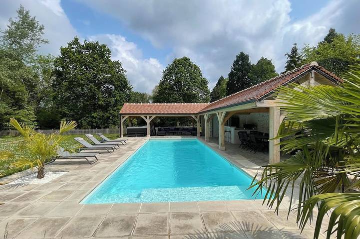 Villa pour 10 personnes, avec Jacuzzi ainsi que Terrasse et Jardin
