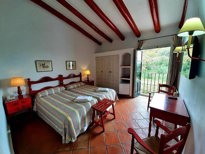 Chalet para 3 personas, con vistas además de jardín y piscina en Sierra de Aracena y Picos de Aroche - 2