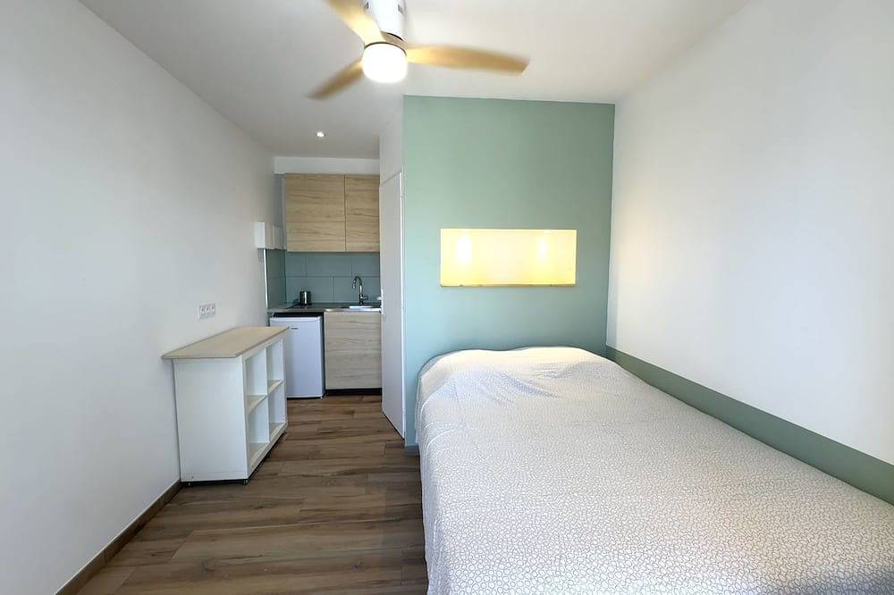 Ganze Wohnung, Apartment-Komfort-Ensuite mit Dusche-Strandblick in La Capte, Hyeres