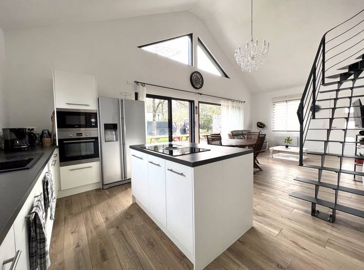 Gîte pour 6 personnes, avec terrasse ainsi que jardin et jacuzzi à Férel - 4