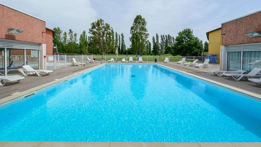 Appartement de vacances pour 4 personnes, avec Jardin et Piscine dans le Tarn