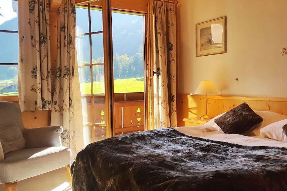 Ganze Wohnung, Gemütliche Wohnung für 4 Gäste mit  W-Lan, Tv und Balkon in Grund b. Gstaad, Saanen