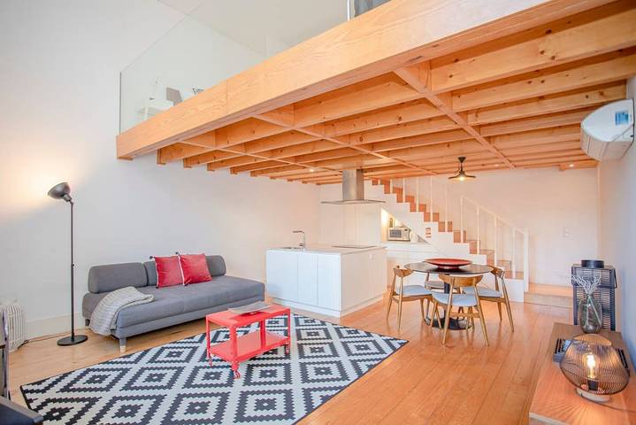 Ganze Wohnung, Liiiving in Porto - Garden Light Mezzanine in Santo Ildefonso, Porto