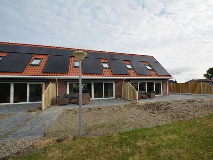 Ferienhaus für 6 Personen, mit Terrasse und Garten in Serooskerke