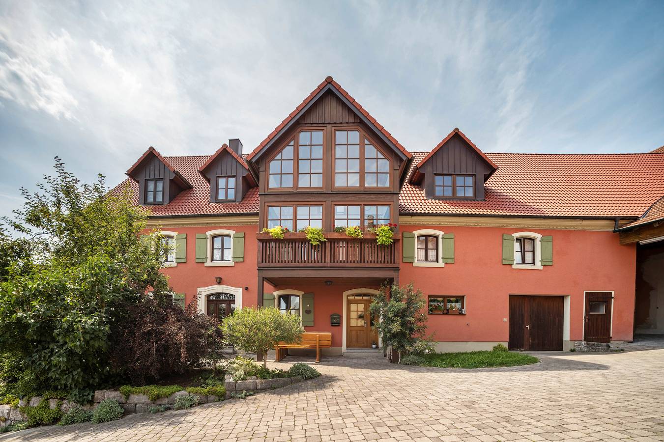 Ganze Wohnung, Apartment 'Alpaka Erlebnishof' mit gemeinsamer Terrasse, privatem Garten und Wlan in Dinkelsbühl, Romantische Straße