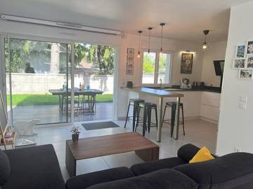 Cottage pour 6 personnes, avec jacuzzi et jardin à Eaubonne