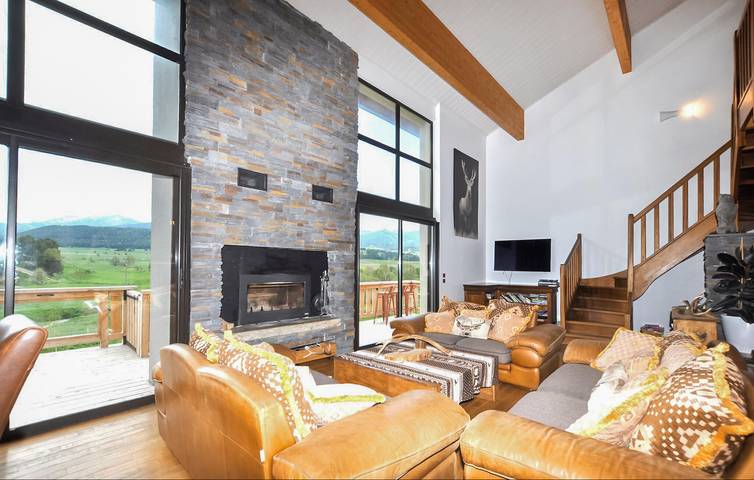 Encantador Apartamento con Terraza, WiFi, Parking - 2km a Puyvalador, 1.5km a L'Aude in Réal, Parque Natural Regional de los Pirineos Catalanes