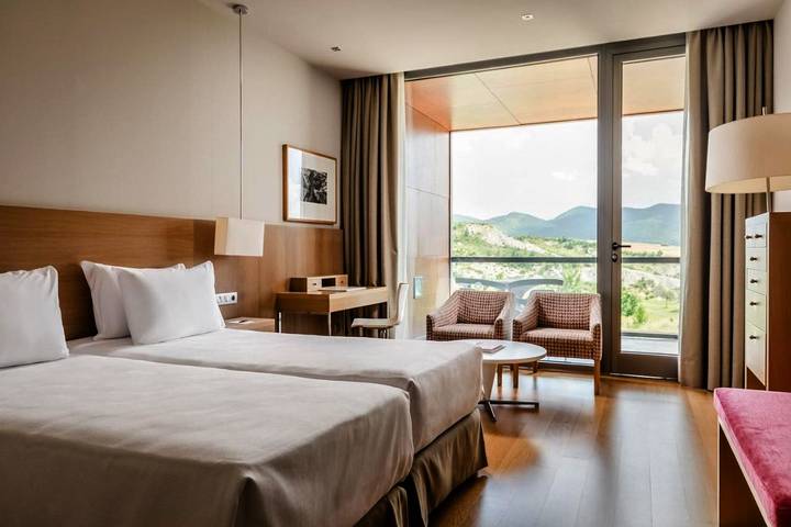 Hôtel pour 2 personnes, avec jardin ainsi que vue et piscine à Sabiñánigo - 4