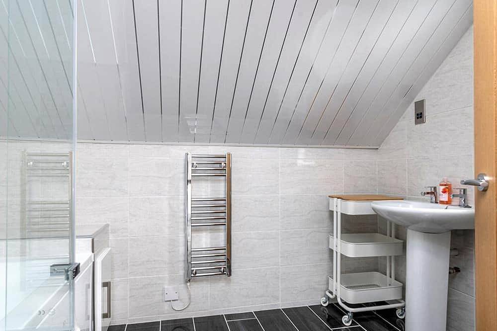 Station Loft - One Bedroom Cottage, Sleeps 2 in Deganwy, Conwy region