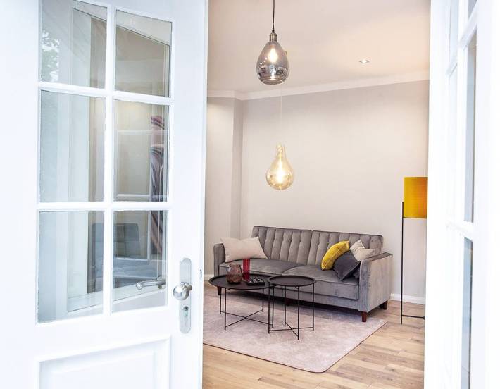 Ganze Wohnung, Wohnperle Estelle *Elektrokamin*Balkon*Villa* in Dresden-Neustadt, Dresden