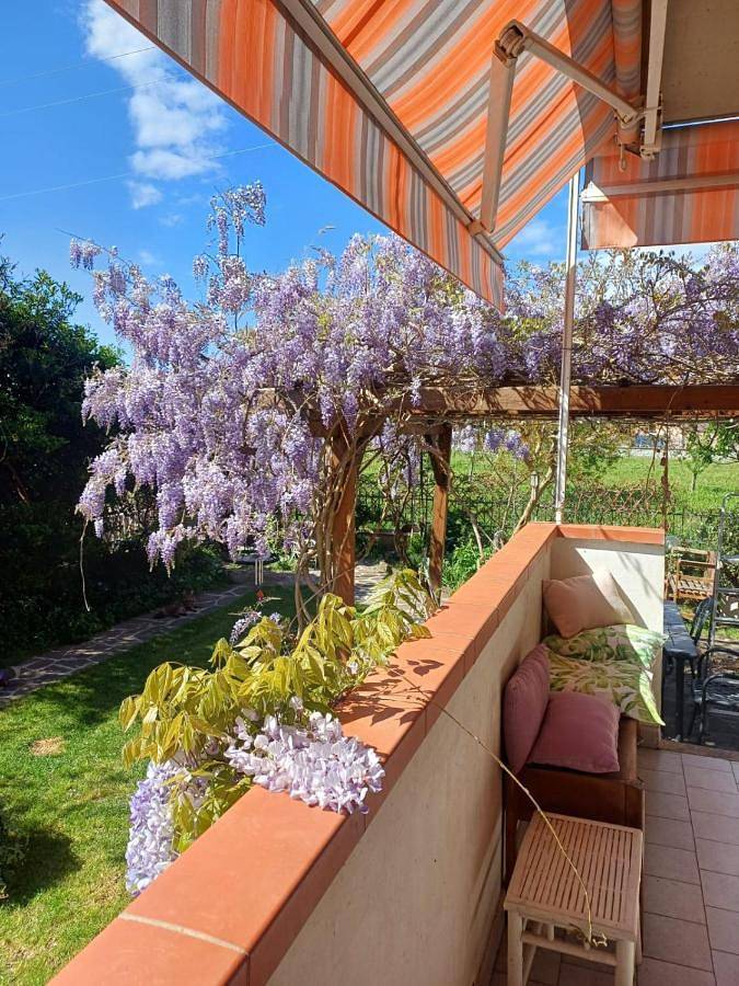 Casa dei glicini in Follonica, Costa degli Etruschi