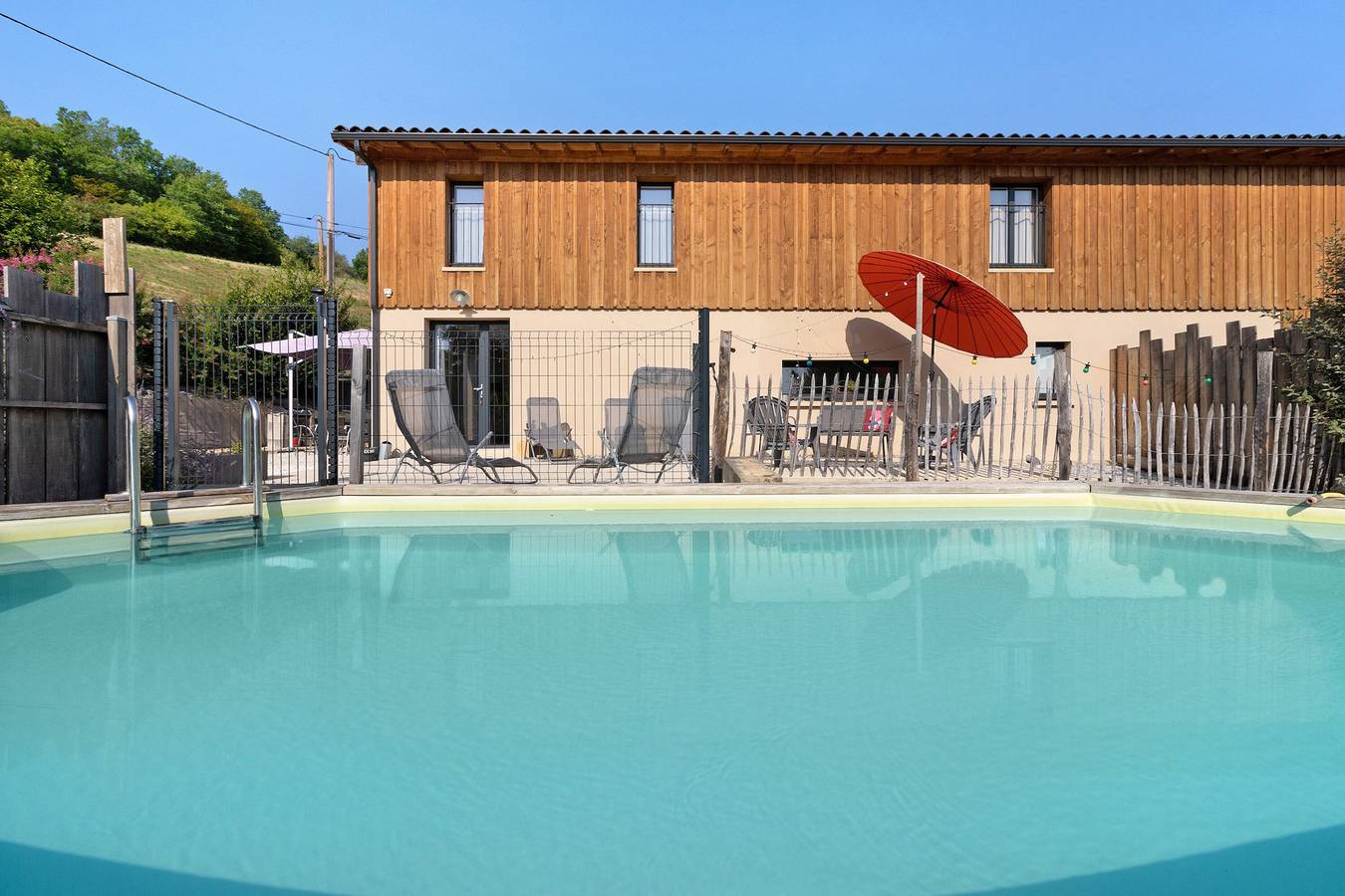 Vakantiehuis 'Maison De Vacances L Etable' met privézwembad, wifi en airco in Coly-Saint-Amand, Périgord Noir