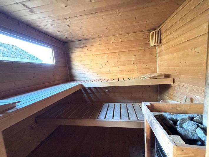 Gîte pour 4 personnes, avec jacuzzi et jardin ainsi que sauna et piscine à Heerenveen - 2