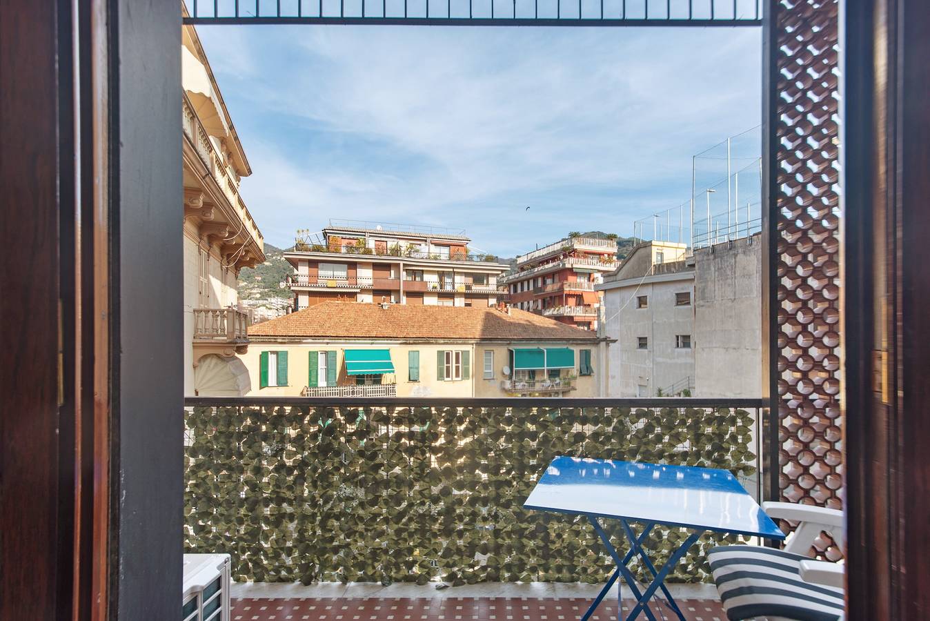 Entire apartment, Sweet 16 Apartment with Balcony, Wi-Fi, and Air Conditioning in Rapallo (City), Rapallo