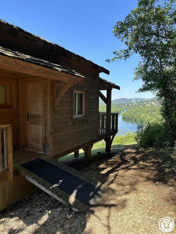 Gîte pour 4 personnes, avec terrasse, animaux acceptés