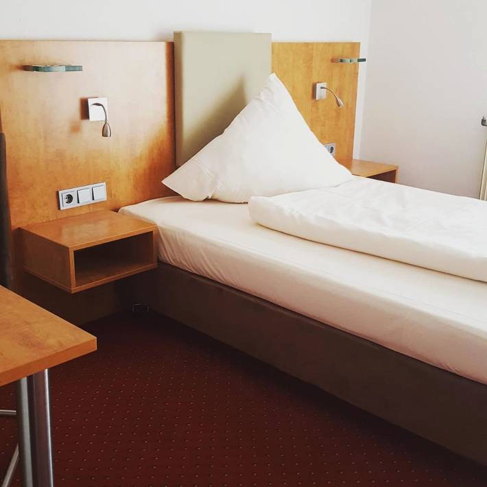Hotel für 2 Personen, mit Terrasse in Roth - 2