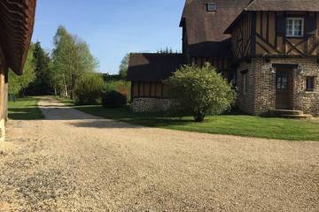 Gîte pour 6 personnes, avec terrasse et jardin à Foulbec