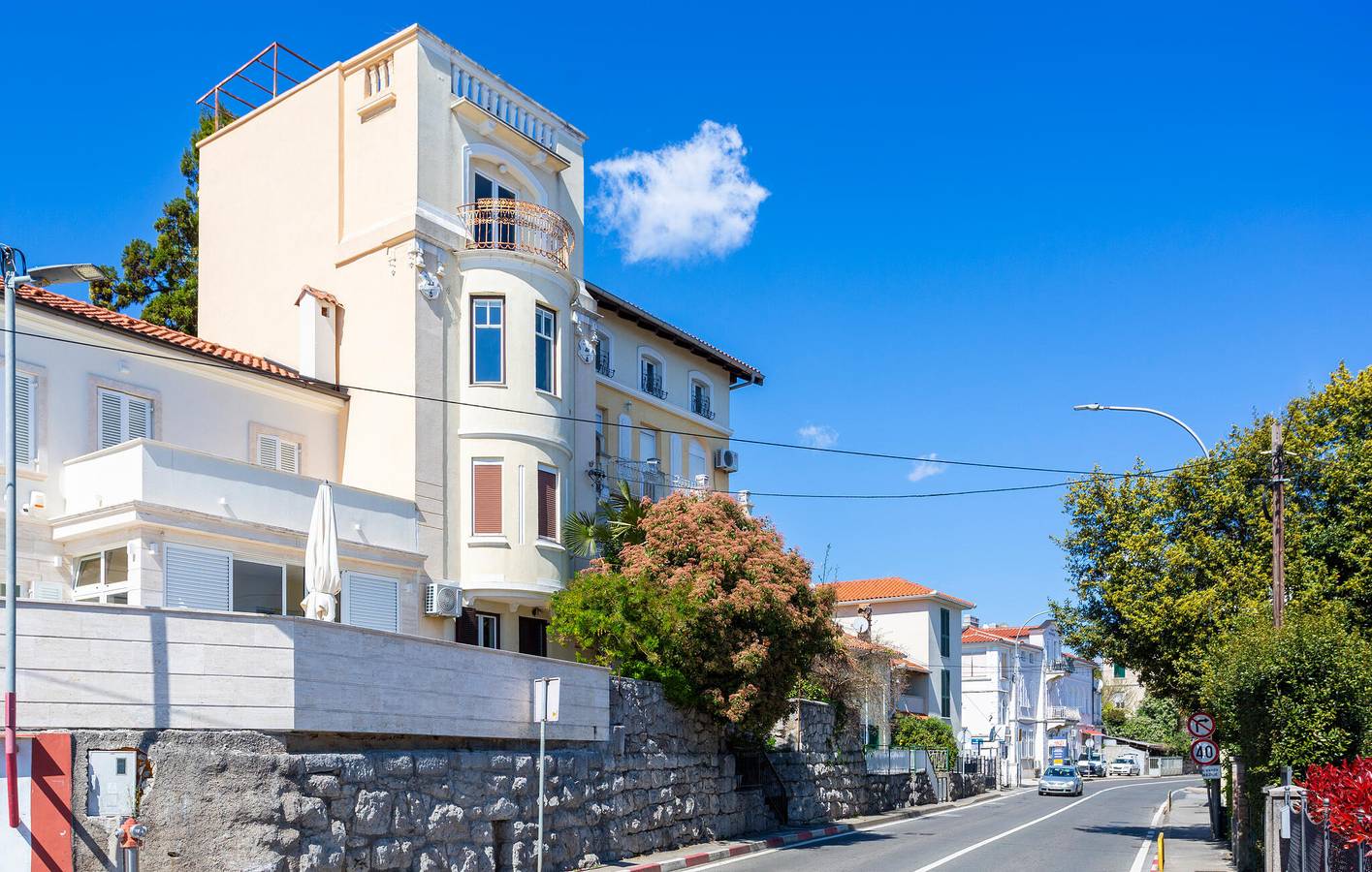 Entire holiday apartment, Holiday apartment for 2 people with terrace in Opatija Riviera