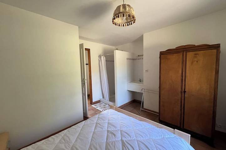 Location de vacances pour 8 personnes, avec jardin à Geffosses - 3