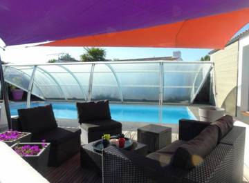 Gîte pour 4 personnes, avec terrasse et piscine à Bois-de-Céné