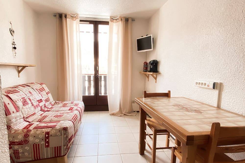 Entire apartment, Apartment in a residence at the foot of the slopes in Lélex, Gex