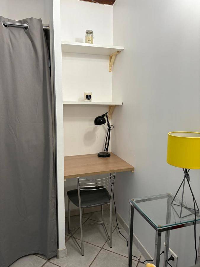 Appartement entier, Studio tout confort in La Crau, Côte méditerranéenne (France)