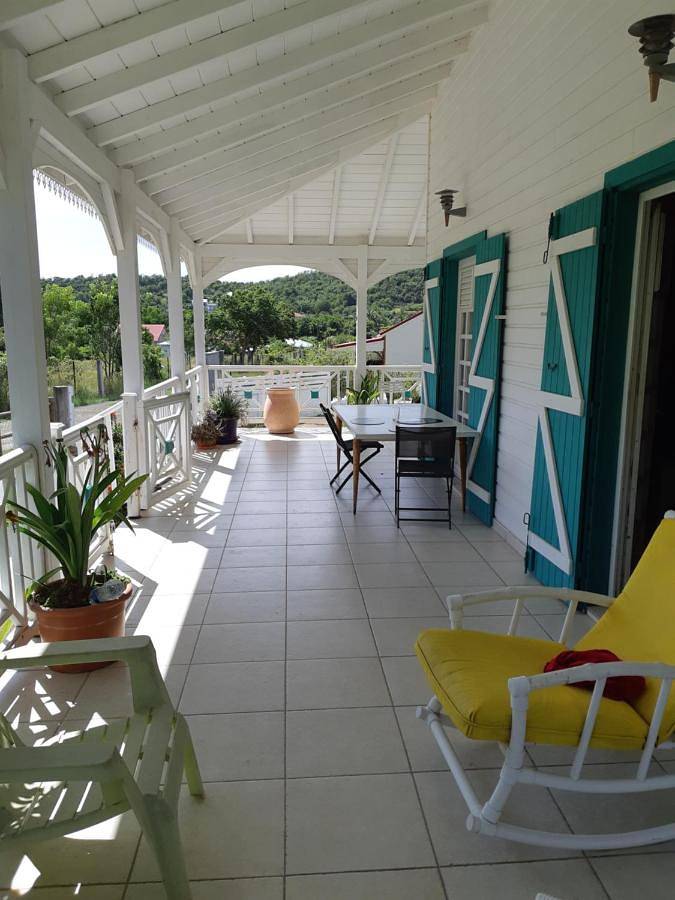 Location de vacances pour 6 personnes, avec vue et jardin dans Les Saintes (Guadeloupe) - 2