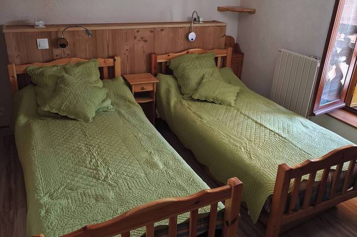 Gîte pour 5 personnes, avec balcon à Planay - 4