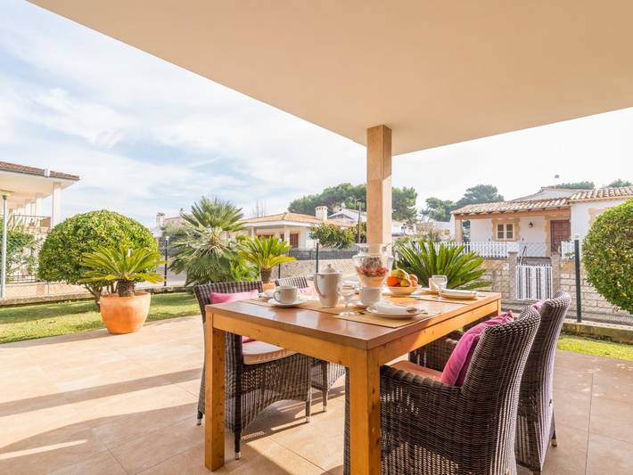 Ferienhaus für 8 Personen, mit Balkon/Terrasse und Garten in Playa de Muro - 2