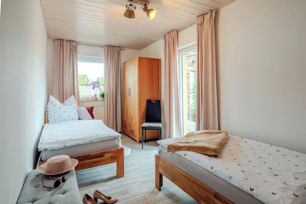 Ganze Wohnung, Charmante Ferienwohnung mit Dachterrasse in Bad Rodach, Oberes Maintal - Coburger Land