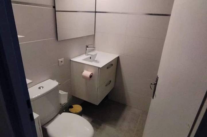 Gîte pour 4 personnes, avec terrasse dans Office De Tourisme Saint Pierre La Mer - 4