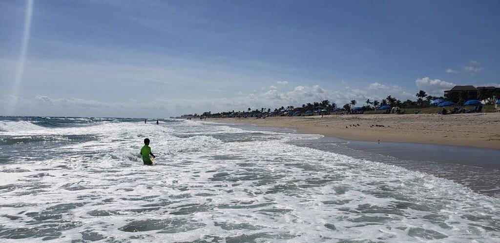 Ocean Vacation Breeze Your best vacation spot only 1 mile to the Beach. in Lantana, Palm Beach County