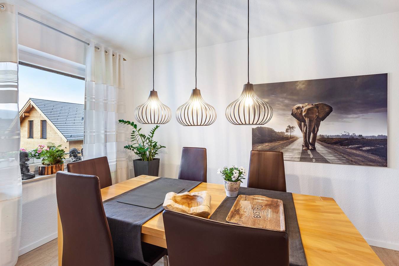 Ganze Wohnung, Ferienwohnung 'Ferienhaus Doris' mit Bergblick, privater Terrasse und Wlan in Usseln, Willingen