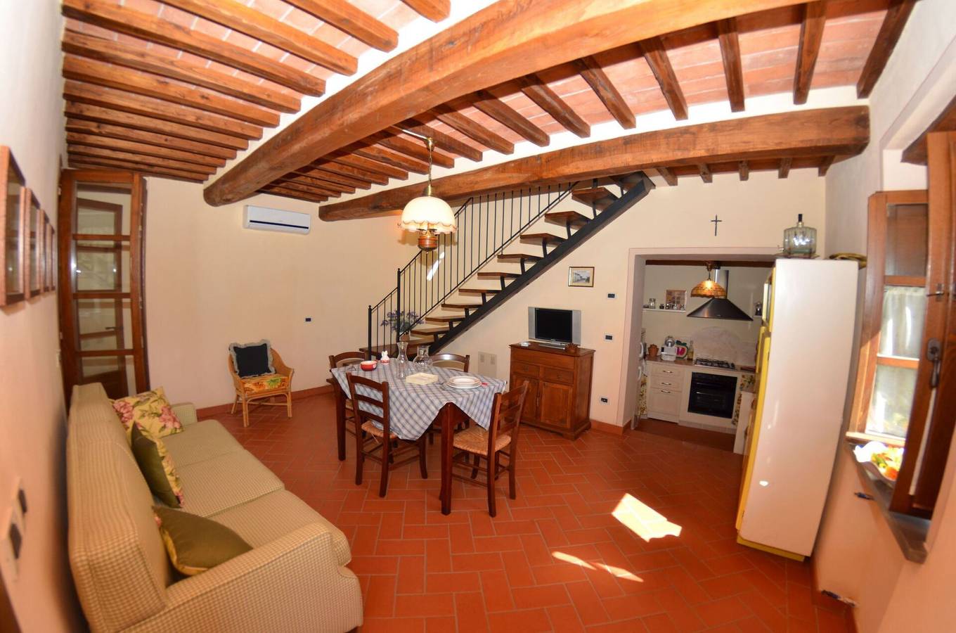 Bauernhaus für 4 Personen mit Pool in Buti, Pisa Provinz