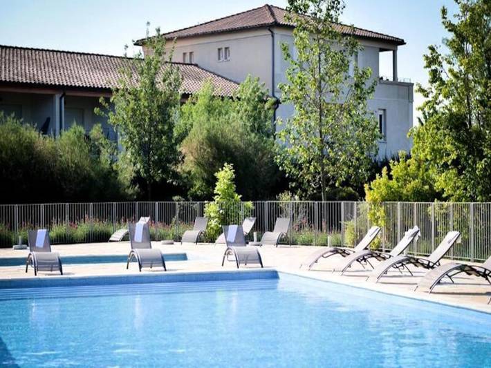Appartement de vacances pour 2 personnes, avec piscine et balcon, animaux acceptés