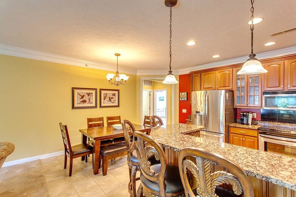 Ganze Wohnung, Norris Lake, High-End-Wohnung in Stardust Marina in Norris Lake