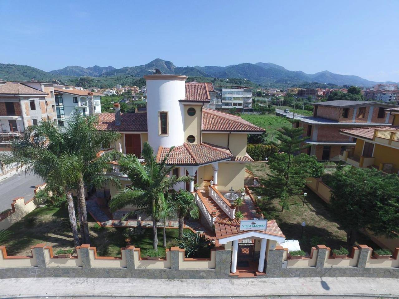 Villa Manno in Barcellona Pozzo di Gotto, Messina Provinz