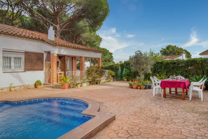 Holiday home for 6 people, with garden - 1