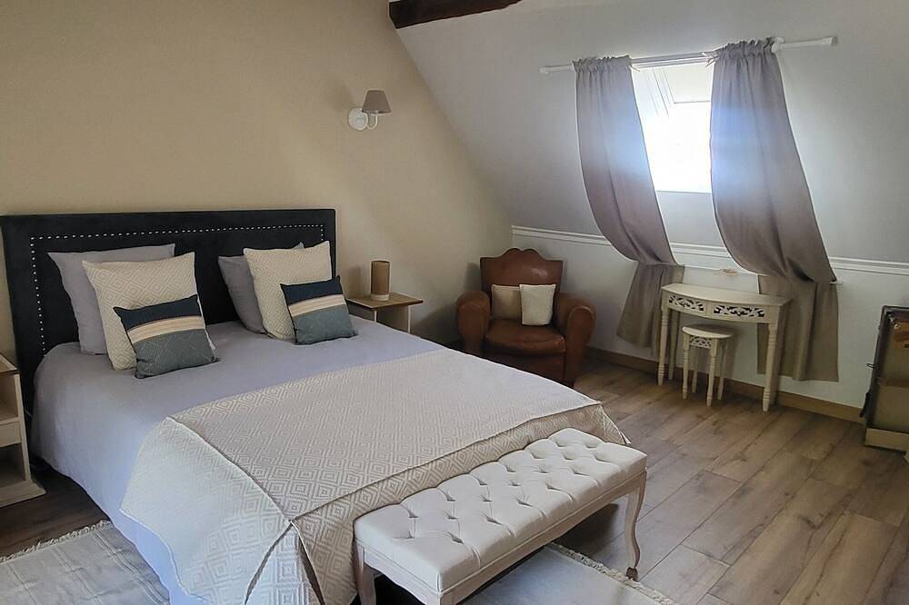 Gîte \" le charme \" in Cinais, Vallée de la Loire